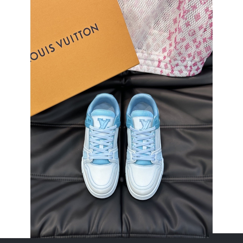 l**is V*t*n sneakers